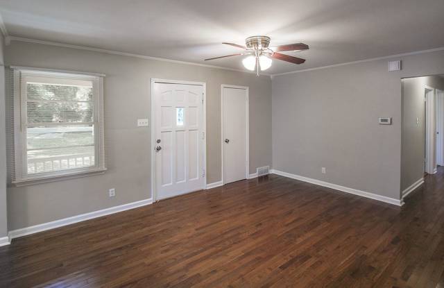 Updated 3 bed, 1.5 bath home with great curb appeal. Gallery 4