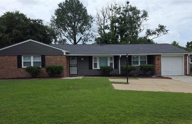 1352 KING ARTHUR Drive photos photos