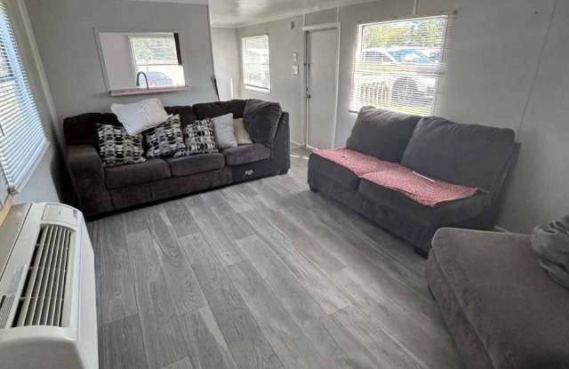 132 Yarbro Road photos photos