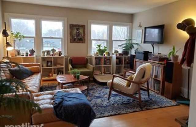 3313 37th Ave South 2 Gallery 3