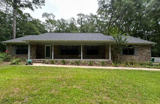BUCK LAKE HOME AVAILABLE NOW!!! Gallery 1