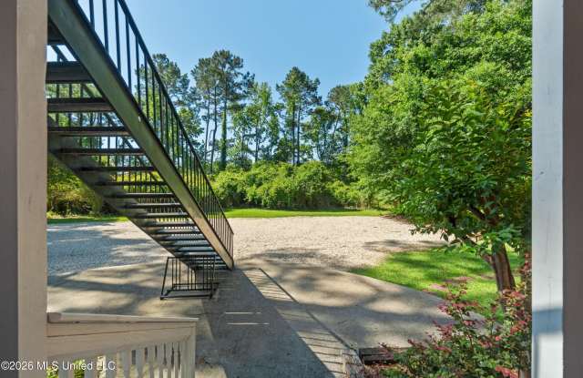 720 Broad Street lot: 1 Gallery 4