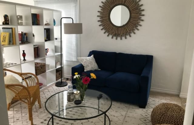 1114 4th St 1 - 1114 4th Street, Santa Monica, CA 90403