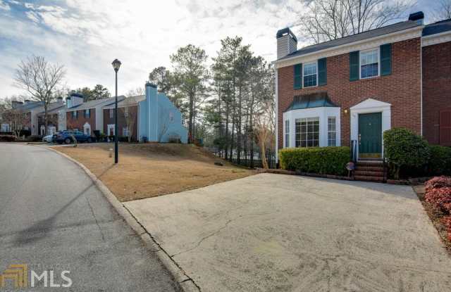735 Anderson Walk Gallery 2