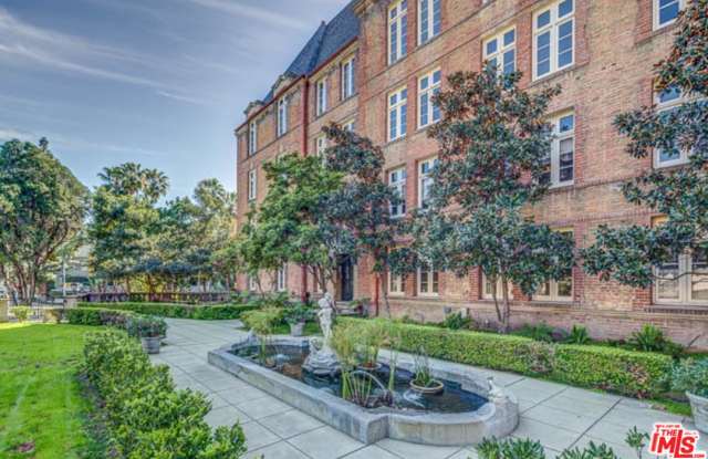 1283 North CRESCENT HEIGHTS Gallery 2