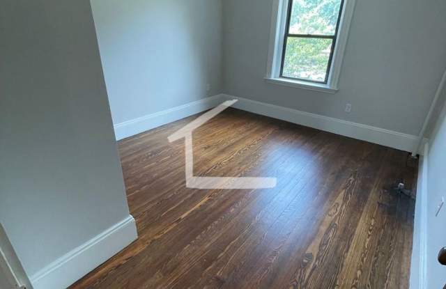 HUge 3 bed in Brookline photos photos
