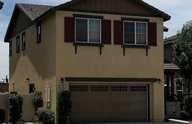 690 Huron Place photos photos
