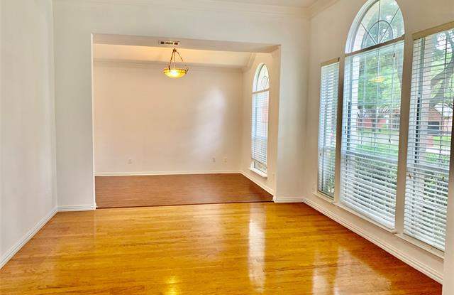 2405 Red Cedar Lane Gallery 3