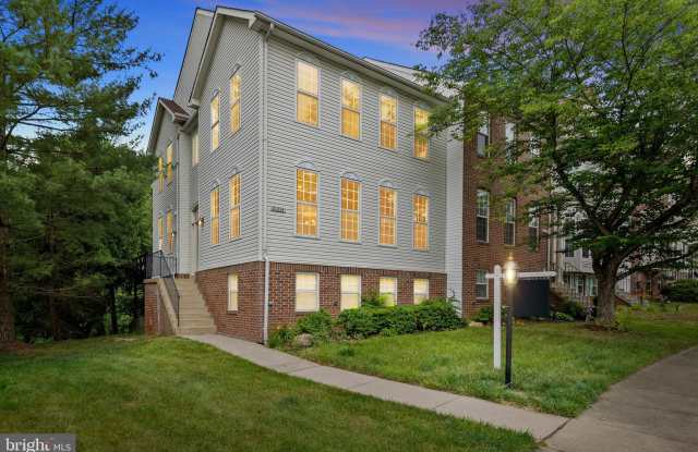 21234 MILLWOOD SQUARE - 21234 Millwood Square, Lowes Island, VA 22066