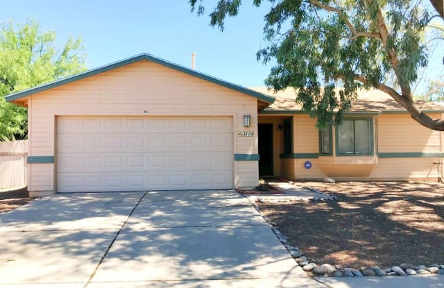 2710 W SANDBROOK LANE - 2710 West Sandbrook Lane, Casas Adobes, AZ 85741