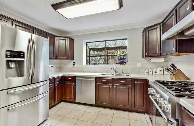 79 W Stony Bridge Circle - 79 West Stony Bridge Circle, The Woodlands, TX 77381