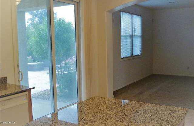 2113 E SUNLAND Avenue Gallery 4