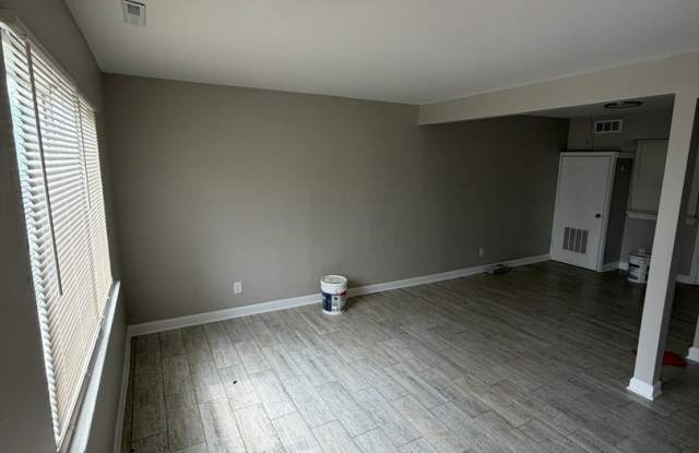(NEWLY RENOVATED) 2 BEDROOM TOWNHOME photos photos