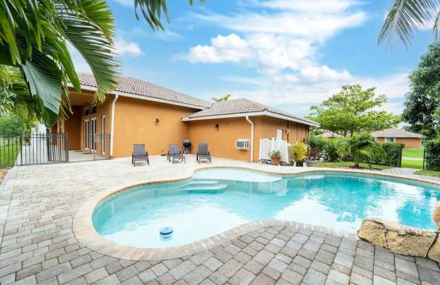 16541 Sw 62nd St - 16541 Southwest 62nd Street, Southwest Ranches, FL 33331