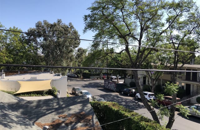 1870 Rodney Dr Apt 4 - 1870 N Rodney Dr, Los Angeles, CA 90027