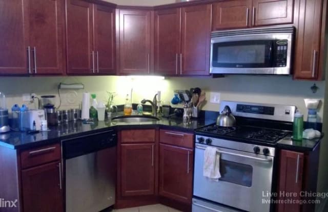 2946 N Avers Ave - 2946 North Avers Avenue, Chicago, IL 60618