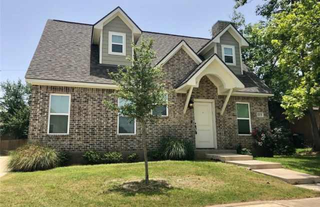 113 Ehlinger Drive - 113 Ehlinger Drive, Bryan, TX 77801