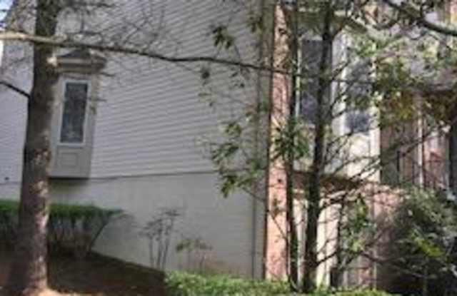 412 SKIDMORE BLVD Gallery 2