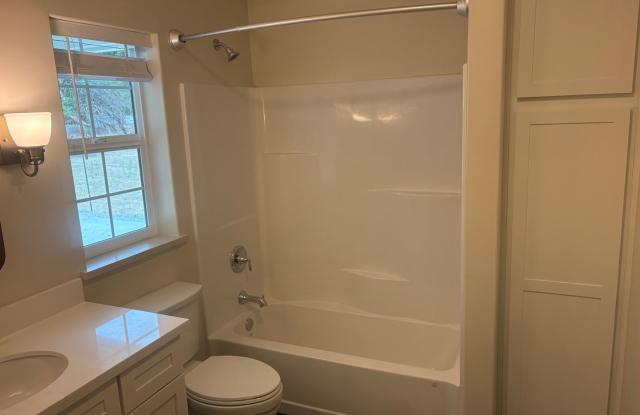 Brand new 2 bed/2 full bath home in upscale Atascadero neighborhood Gallery 4