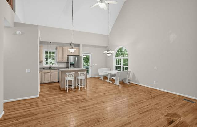 Charming 3BR Mountain Home in Fleetwood Gallery 3