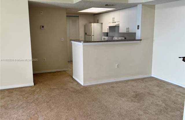 5055 Wiles Rd photos photos