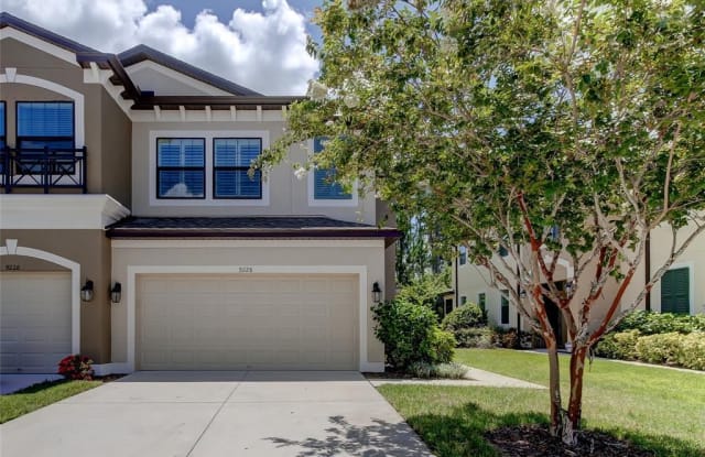 9228 FOX SPARROW ROAD - 9228 Fox Sparrow Road, Westchase, FL 33626