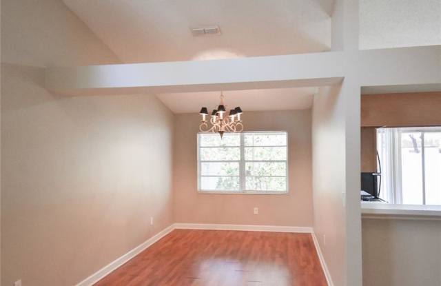1003 PINEHAVEN COURT Gallery 4