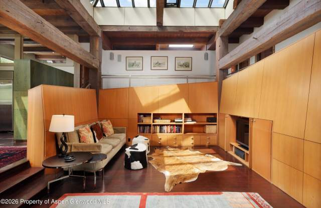 845 Aspen Oak Drive Gallery 2