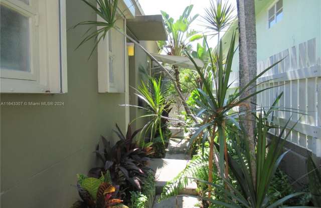 1645 Jackson St - 1645 Jackson Street, Hollywood, FL 33020