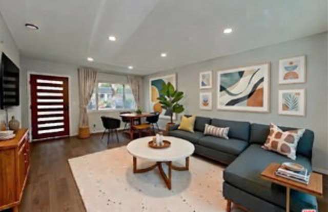903 South Barrington Avenue Gallery 2