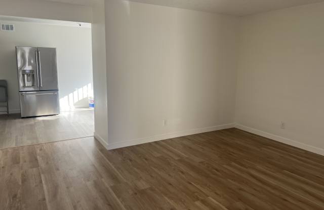 2593 Capitales Drive - 2595 Gallery 3
