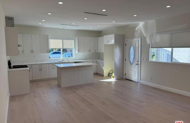 6458 Nagle Ave photos photos