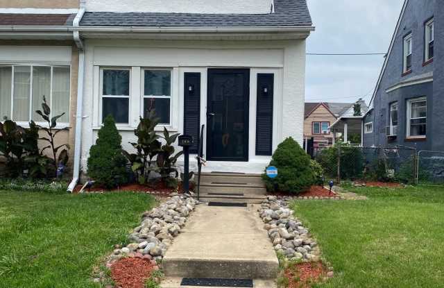209 N WYCOMBE AVENUE photos photos