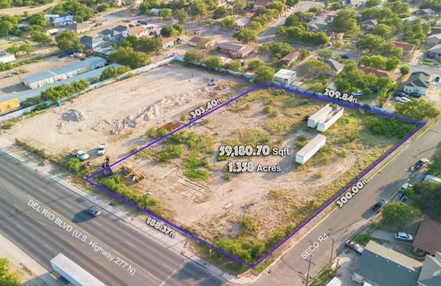 2719 Del Rio Blvd photos photos