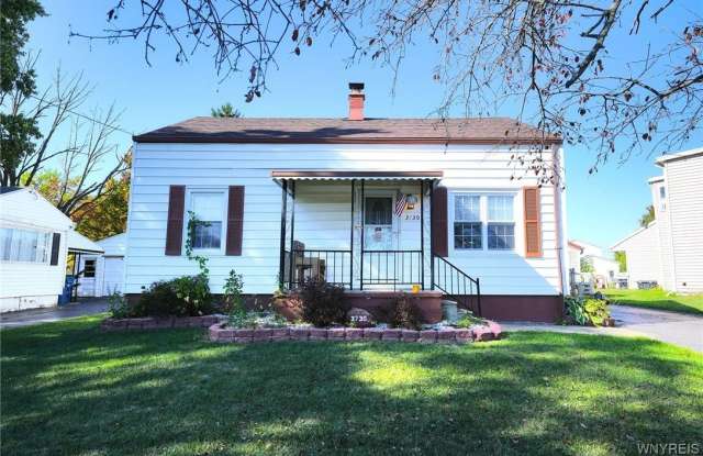 3730 Mayle Court photos photos