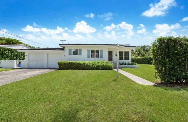 4731 Alhambra Cir photos photos