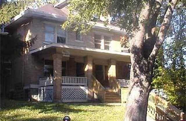 68 E 17th Ave - 68 East Seventeenth Avenue, Columbus, OH 43201