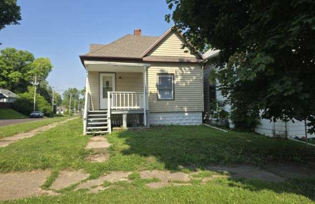 2621 North California Avenue - 2621 North California Avenue, Peoria, IL 61603