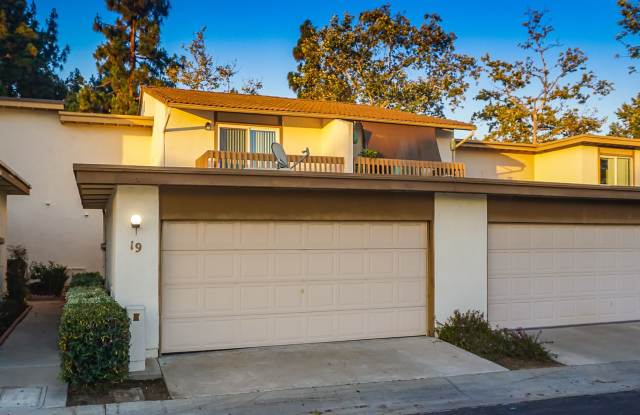 STUNNING 3BD/2.5BA TOWNHOUSE - BONITA VIEW TERRACE - CHULA VISTA! $3,895/mo photos photos