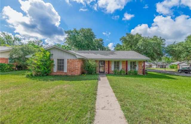 1400 Village Drive Gallery 3