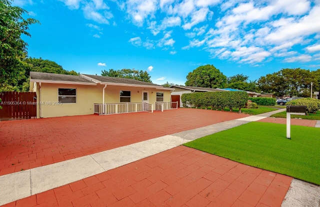 401 SW 76th Ter photos photos