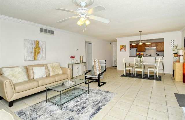 1877 TOUCAN Way Gallery 3