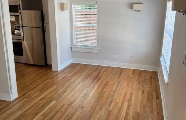 Beautiful One Bed, Two Bath With Old Tallahassee Charm Gallery 3
