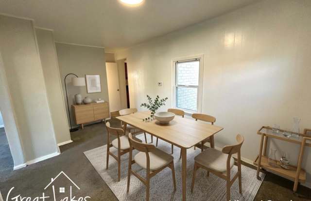 Cozy 1 bedroom / 1 bathroom bungalow now available for rent! Gallery 4