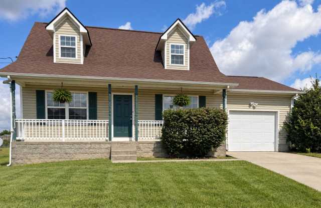 1,300 Sq. Ft. Two-Story Home Near Fort Campbell! Gallery 1