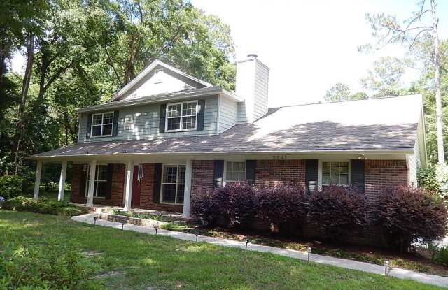 GORGEOUS NE 4/2.5 on 1 Acre w/ Fenced Yard, Garage, Washer/Dryer, Spa Tub, Stainless Appliances, & MORE! Avail Septmeber 1st for $3175/month, Inc Lawn Maint! photos photos