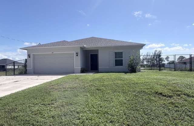 Fenced yard, 3/2 Single Family Home. Rent Ready. photos photos Fenced yard, 3/2 Single Family Home. Rent Ready. photos photos