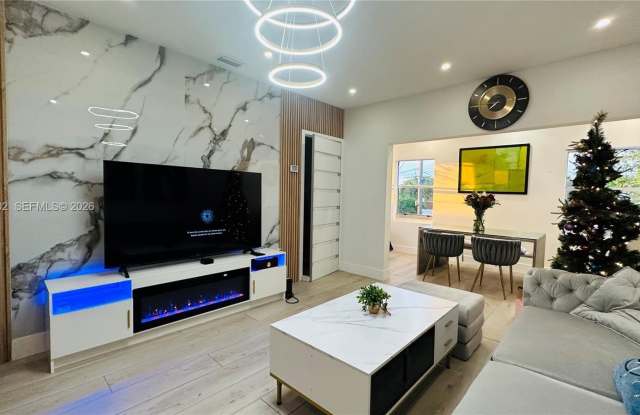 1668 SW 20th St photos photos