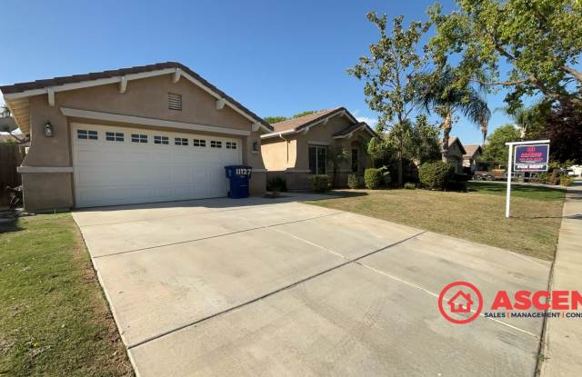 *MOVE IN SPECIAL!* - 11127 Dawson Falls Avenue, Bakersfield, CA 93312