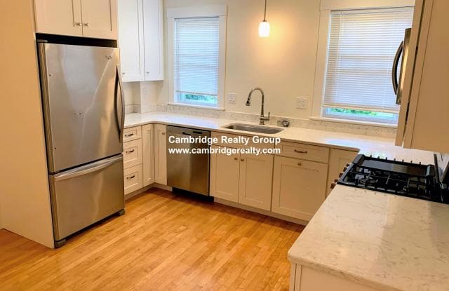 11 Holly Ave. - 11 Holly Avenue, Cambridge, MA 02138